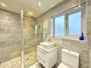 Photo 14- click for photo gallery